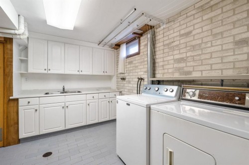 69 Piney Crescent, Winnipeg, MB 