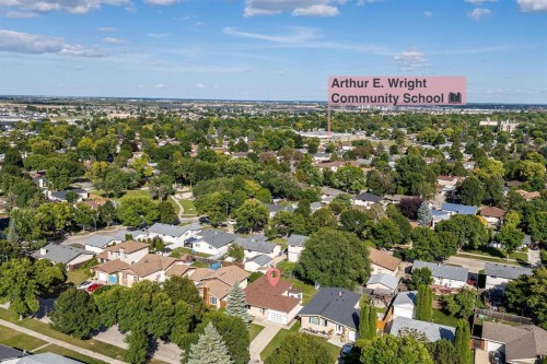69 Piney Crescent, Winnipeg, MB 