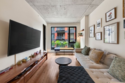 215-38 Rue du Square-Sir-George-Étienne-Cartier  Montréal (Le Sud-Ouest), QC H4C 0C4