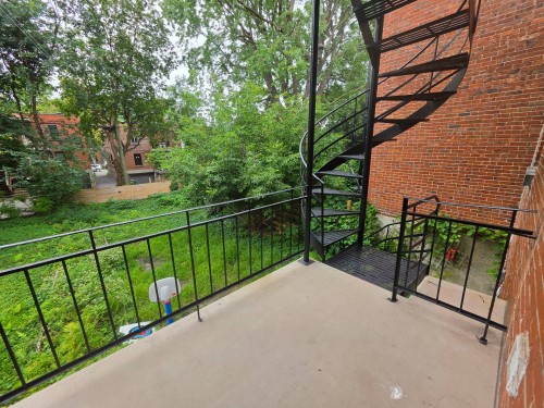 Courtyard - 5152 Av. Coolbrook, Montréal (Côte-Des-Neiges/Notre-Dame-De-Grâce), QC 