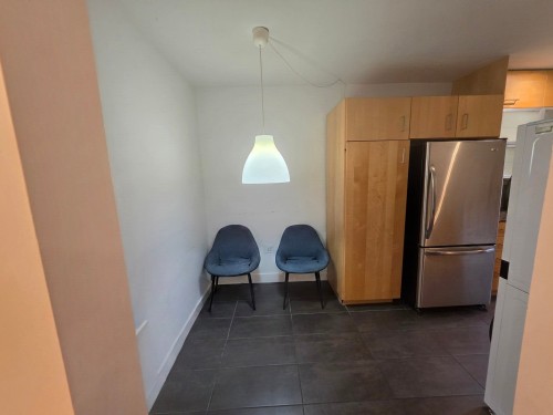Dinette - 5152 Av. Coolbrook, Montréal (Côte-Des-Neiges/Notre-Dame-De-Grâce), QC 