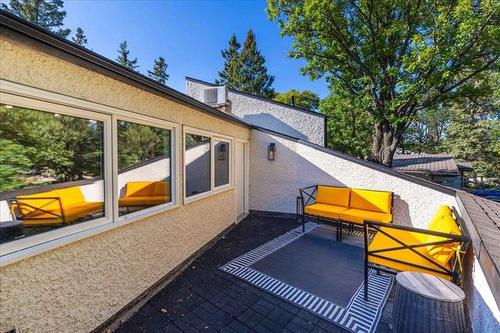 796 Elmhurst Rd, Winnipeg, MB 