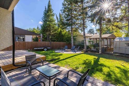 796 Elmhurst Rd, Winnipeg, MB 