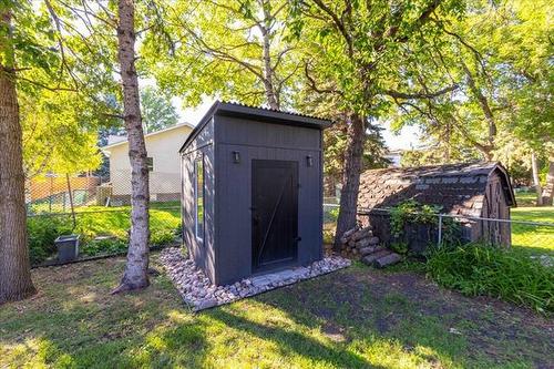 796 Elmhurst Rd, Winnipeg, MB 