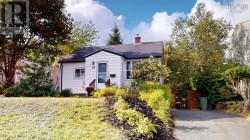81 Coronation Drive  Halifax, NS B3M 1Z9