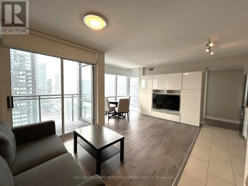 2906 - 15 FORT YORK BOULEVARD , Toronto, Ontario L1G 3J5 2