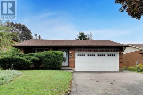 68 HAWLEY CRESCENT  Whitby, ON L1N 6V9