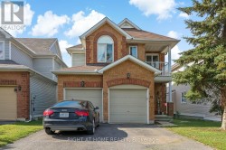18 ROBERGE CRESCENT  Ottawa, ON K2L 4G6