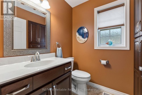 main floor 2 pc bath - 217 Bethune Crescent, Goderich (Goderich (Town)), ON 