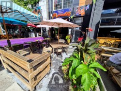 305 AUGUSTA AVENUE  Toronto, ON M5T 2M2