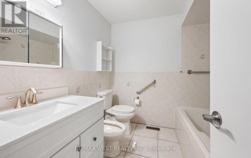 7397 Catalpa Road, Mississauga, ON 