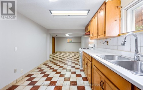 7397 Catalpa Road, Mississauga, ON 