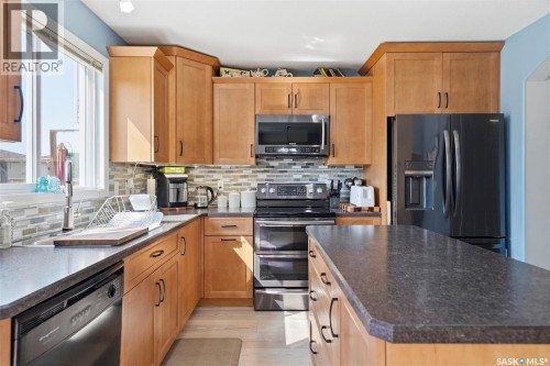 523 Denham Way, Saskatoon, SK 