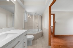 Salle de bains attenante à la CCP - 