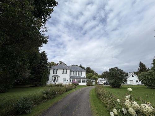 Façade - 108 Ch. Des Lilas, Caplan, QC 