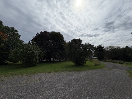 Cour - 108 Ch. Des Lilas, Caplan, QC 