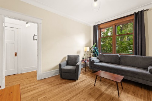 Living Room - 1550 Av. Ducharme, Montréal (Outremont), QC 