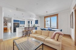 957 Av. Rockland Montréal (Outremont), QC H2V 3A3