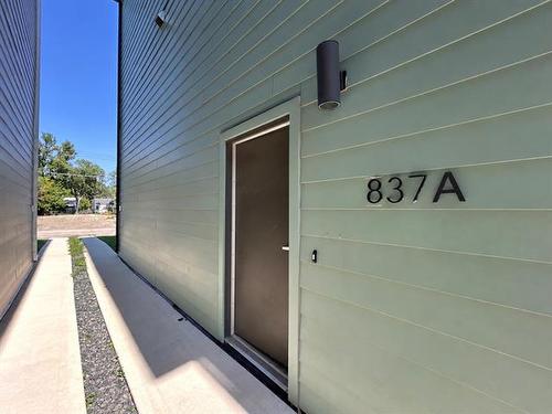 837 Jubilee Ave, Winnipeg, MB 