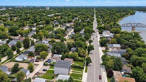 837 Jubilee Ave, Winnipeg, MB 