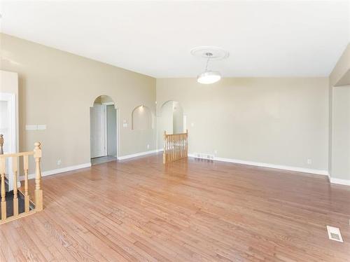 132 Foxwarren Dr, Winnipeg, MB 