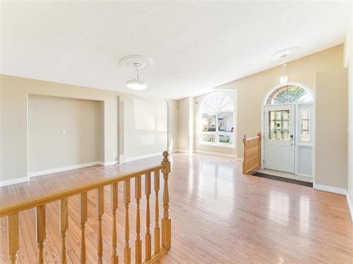 132 Foxwarren Dr, Winnipeg, MB 