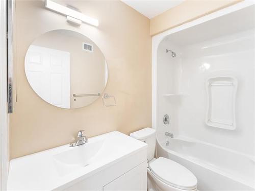 132 Foxwarren Dr, Winnipeg, MB 