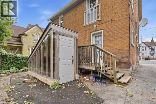 195 VICTORIA Street N Unit# Basement , Kitchener, Ontario N2H 5C5 2