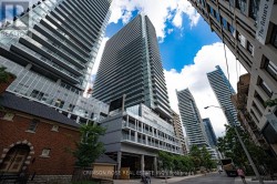 3210 - 195 REDPATH AVENUE  Toronto, ON M4P 0E4