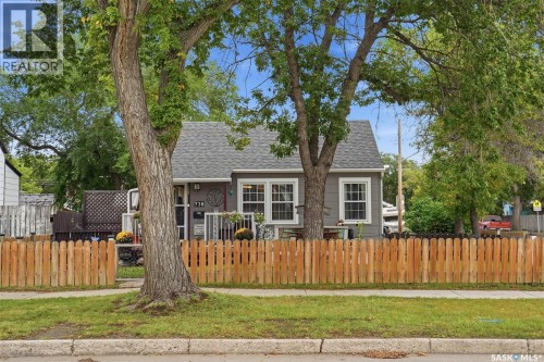 738 K Avenue S, Saskatoon, SK 