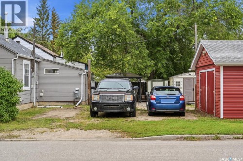 738 K Avenue S, Saskatoon, SK 