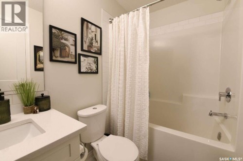 5109 E Buckingham Drive, Regina, SK 