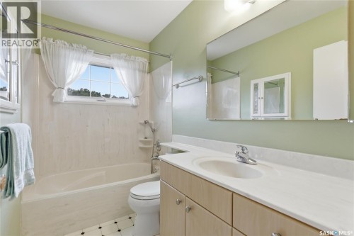 9 Dunn Place, Regina, SK 