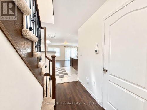 2339 DRESS CIRCLE CRESCENT , Oshawa (Windfields), Ontario L1L 0L8 2