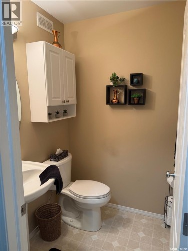 121 445 Bayfield Crescent, Saskatoon, SK 