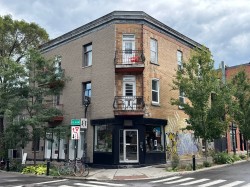 4594 Rue Rivard  Montréal (Le Plateau-Mont-Royal), QC H2J 1T2