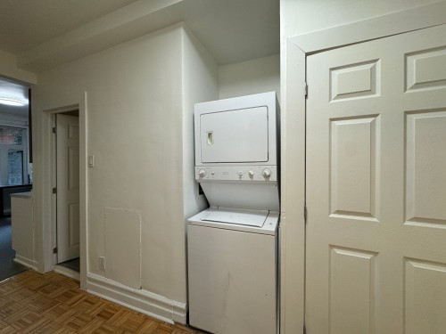 Salle de lavage - 4594 Rue Rivard, Montréal (Le Plateau-Mont-Royal), QC 