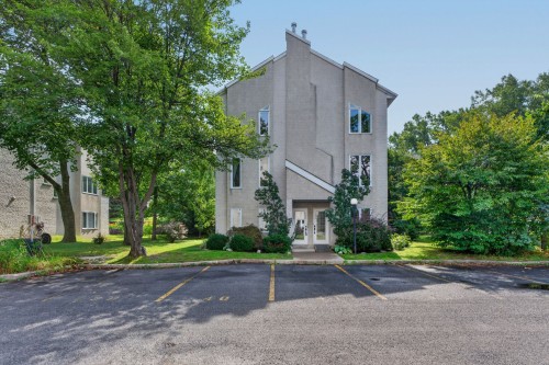 1038 Rue Gendron  Longueuil (Le Vieux-Longueuil), QC J4G 2S3