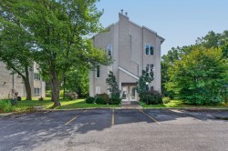 1038 Rue Gendron  Longueuil (Le Vieux-Longueuil), QC J4G 2S3