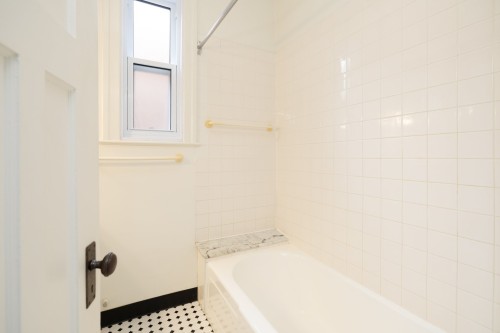Bathroom - 852 Rue Melrose, Montréal (Verdun/Île-Des-Soeurs), QC 