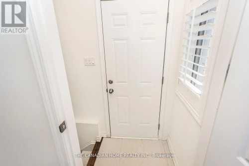 1261 Rose Way, Milton, ON 