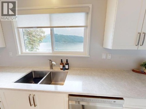 2440 Jenkinson Road, Powell River, BC 