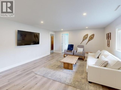 2440 Jenkinson Road, Powell River, BC 