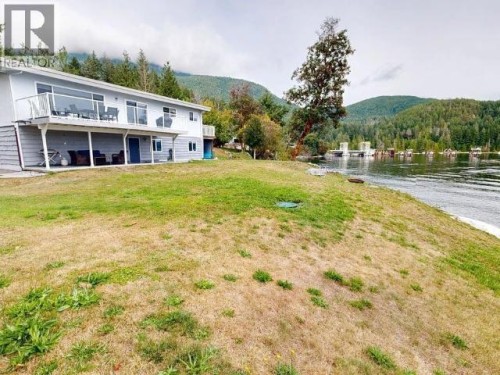 2440 Jenkinson Road, Powell River, BC 