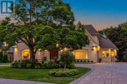 1511 BROADMOOR AVENUE  Mississauga, ON L5G 3T7