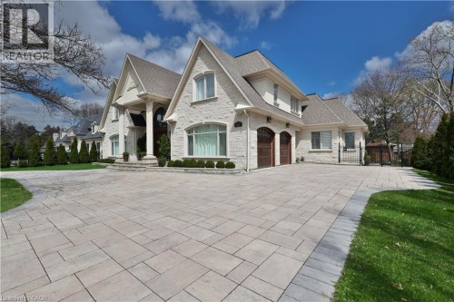 1511 Broadmoor Avenue, Mississauga, ON 