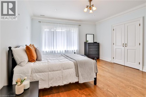 1511 Broadmoor Avenue, Mississauga, ON 