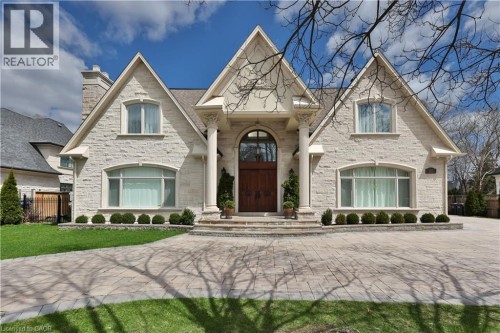 1511 Broadmoor Avenue, Mississauga, ON 