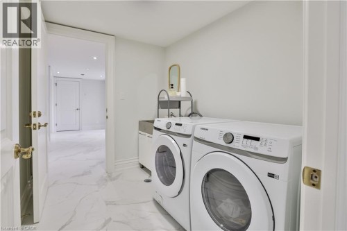 1511 Broadmoor Avenue, Mississauga, ON 