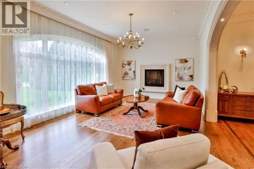 1511 Broadmoor Avenue, Mississauga, ON 